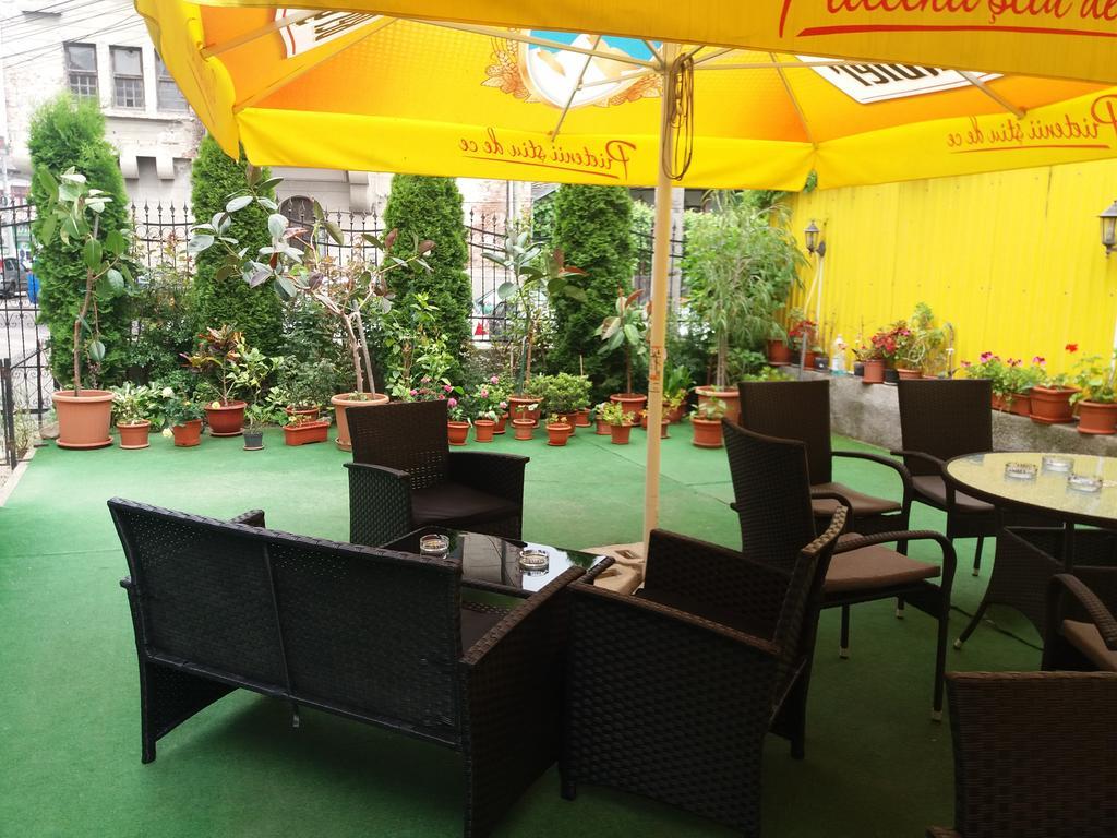 Casa Ariana Hotell Curtea de Argeş Exteriör bild