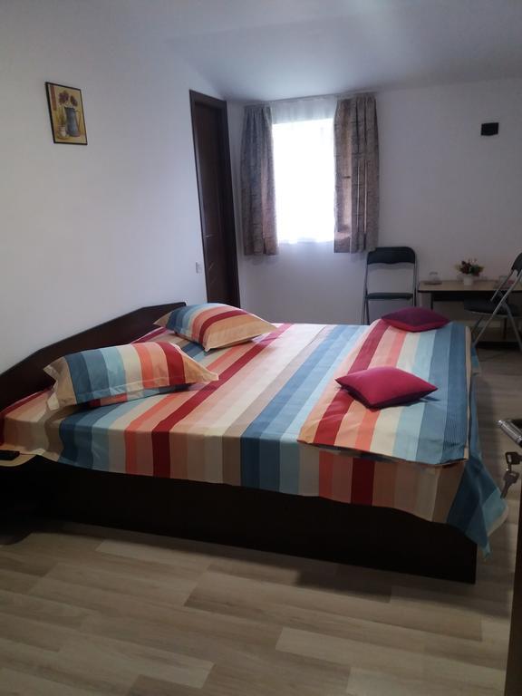 Casa Ariana Hotell Curtea de Argeş Exteriör bild