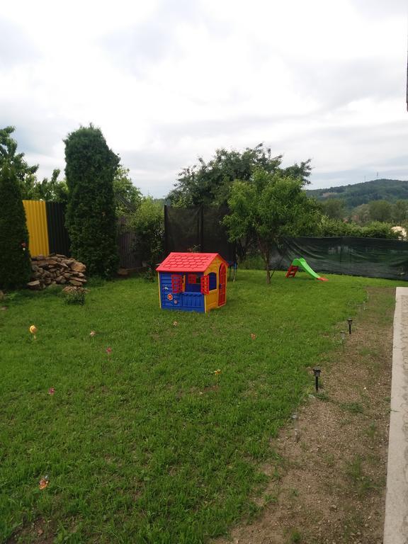 Casa Ariana Hotell Curtea de Argeş Exteriör bild
