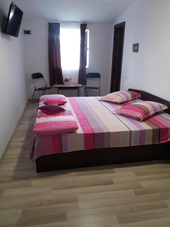 Casa Ariana Hotell Curtea de Argeş Exteriör bild