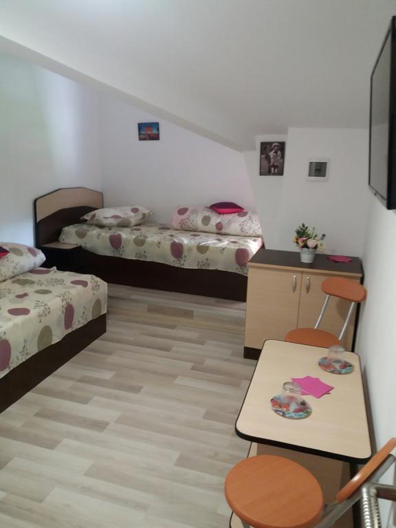 Casa Ariana Hotell Curtea de Argeş Exteriör bild