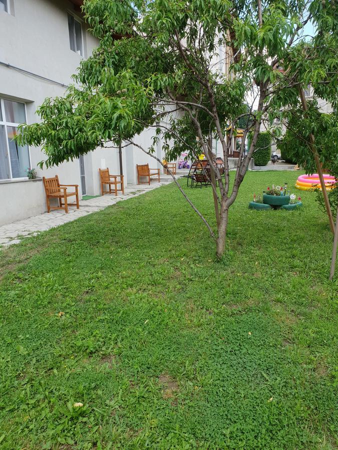Casa Ariana Hotell Curtea de Argeş Exteriör bild